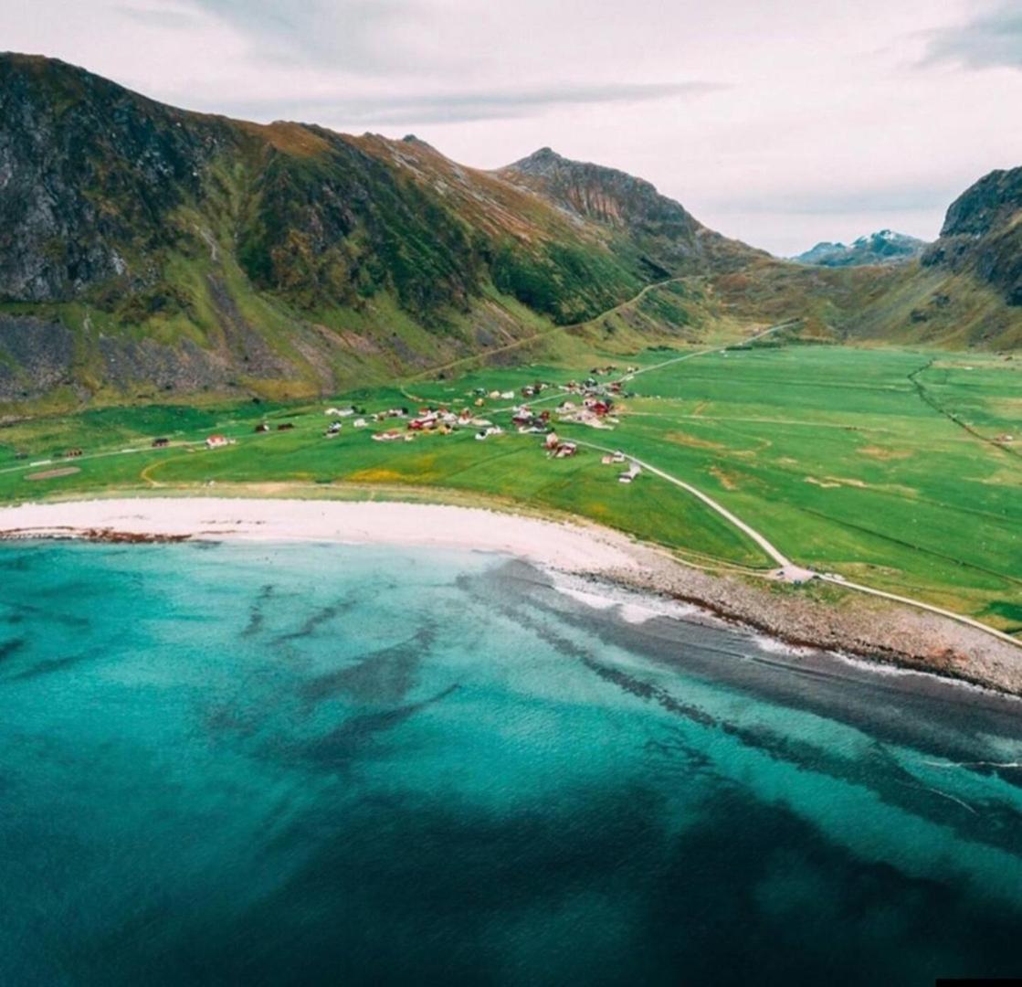 Waterfront Apartment With Panoramic Sea View Henningsvaer Luaran gambar