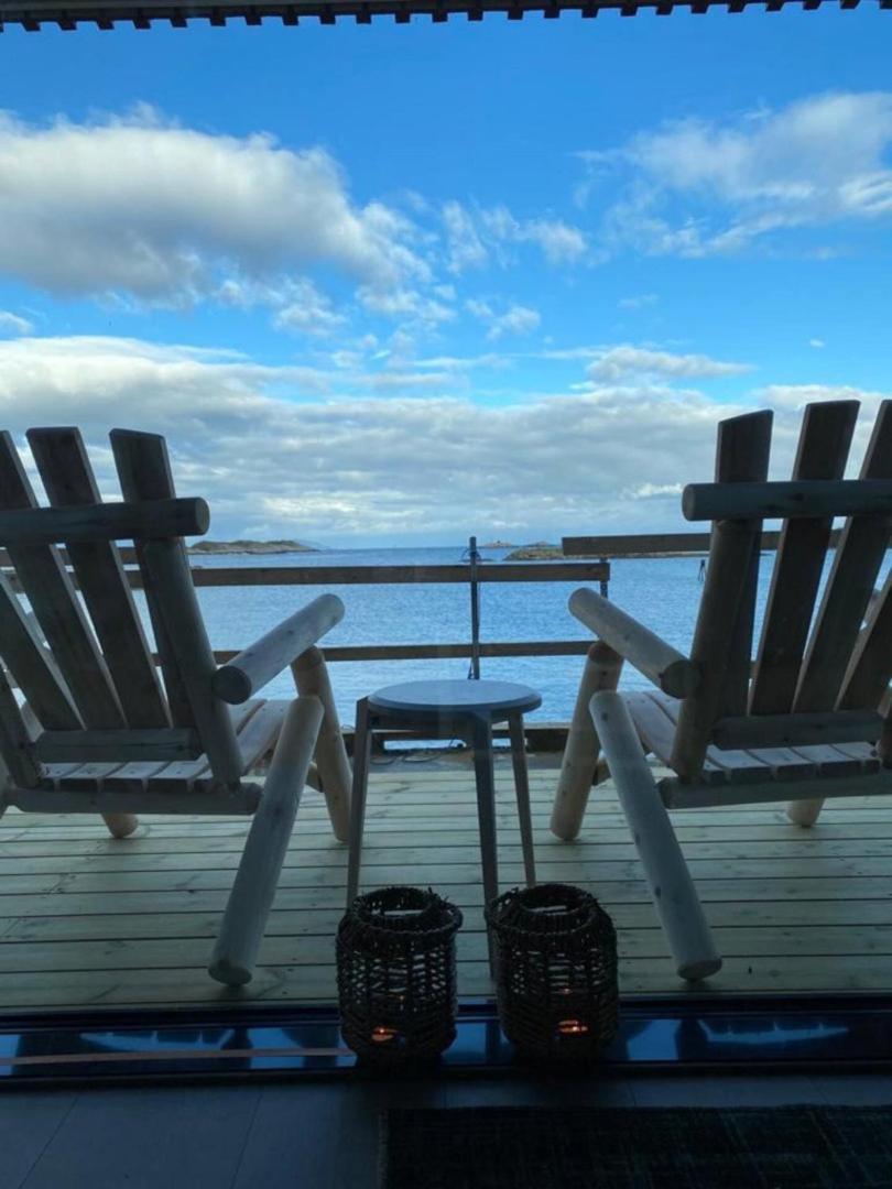 Waterfront Apartment With Panoramic Sea View Henningsvaer Luaran gambar