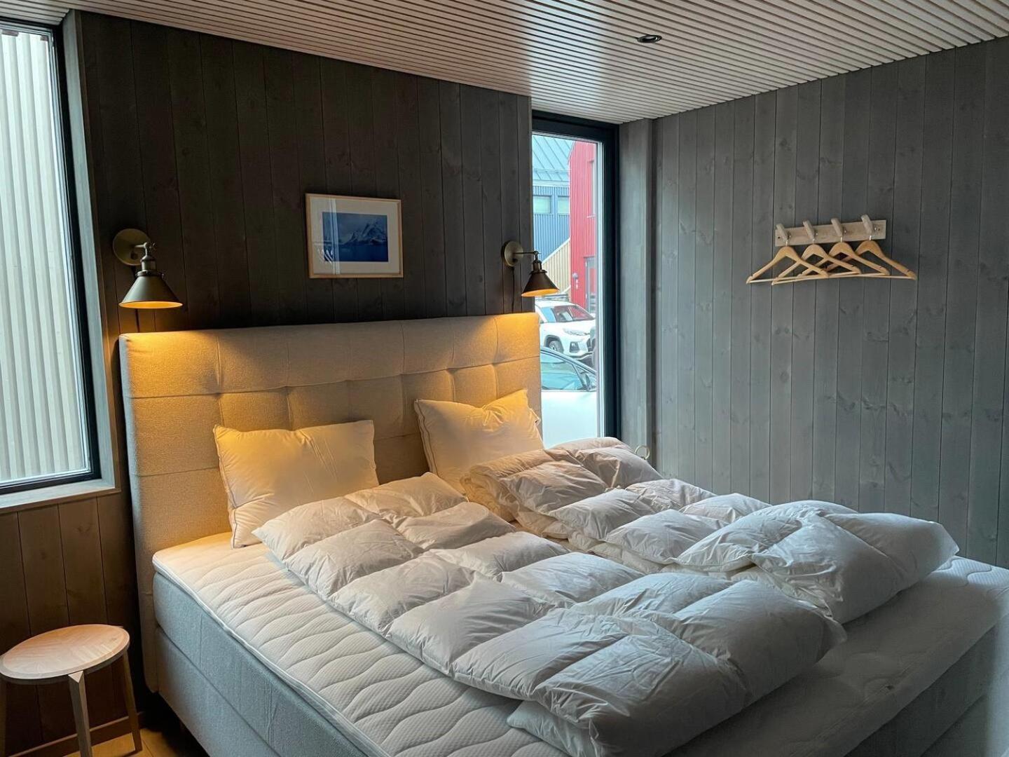 Waterfront Apartment With Panoramic Sea View Henningsvaer Luaran gambar