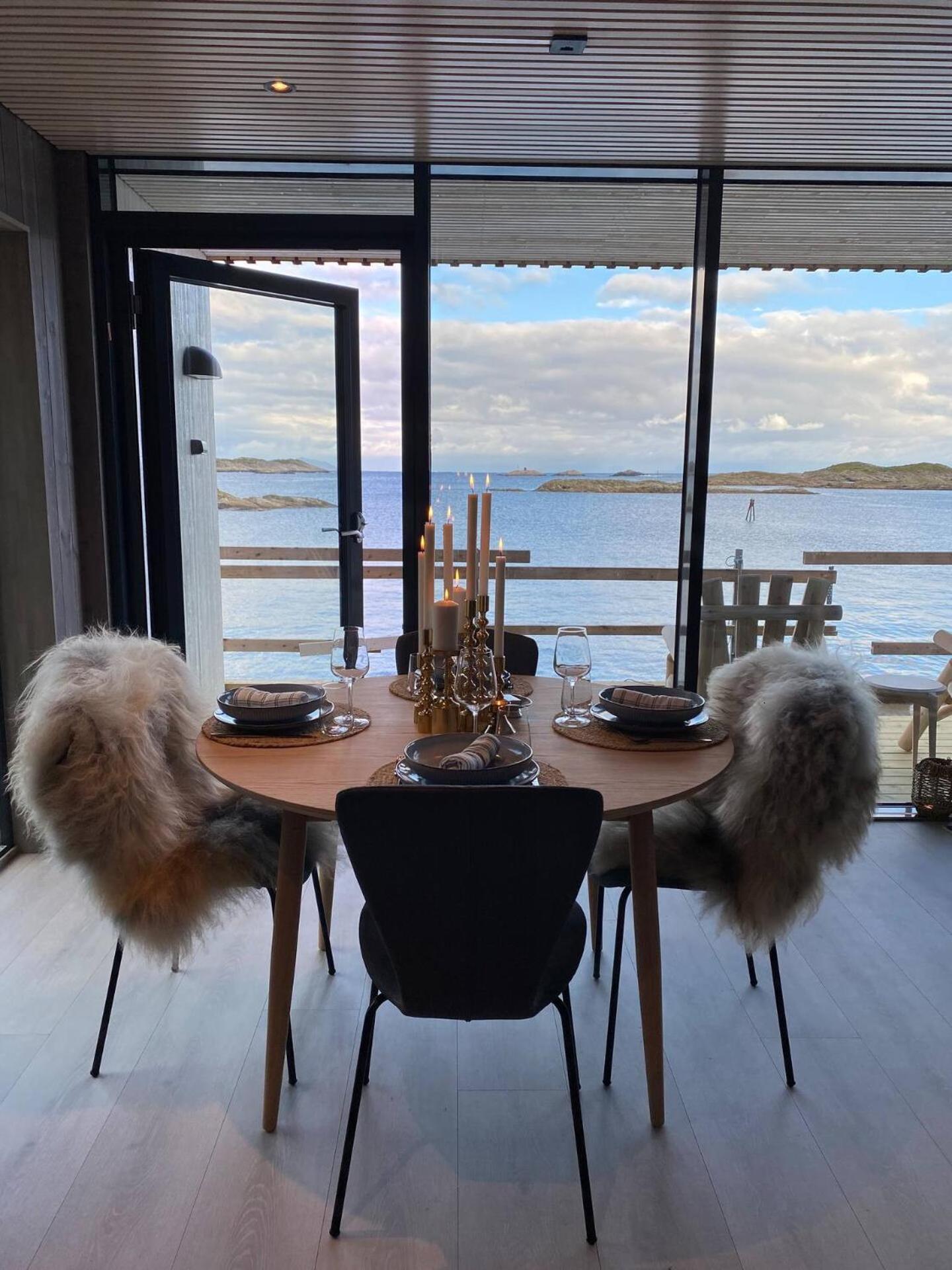 Waterfront Apartment With Panoramic Sea View Henningsvaer Luaran gambar